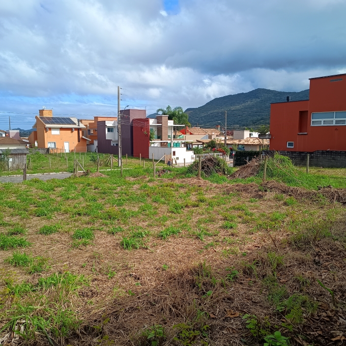 TERRENO-TERRENO URBANO-GAROPABA - SC-BAIRRO PARQUE GAROPABA SUL. AMBROSIO 